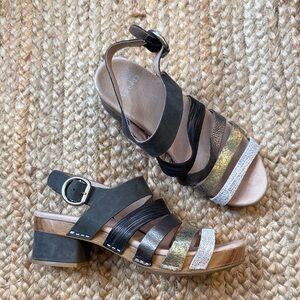 Dansko Maribeth 38 Strappy Grey Black Leather Sandals